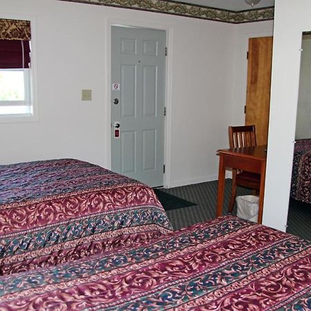Potsdam Inn Extérieur photo