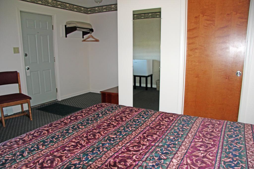 Potsdam Inn Chambre photo